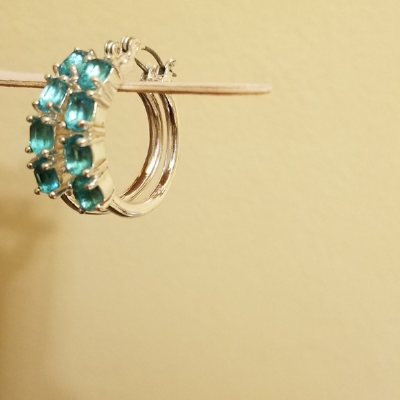 Hoop Earrings With Turquoise Stones - Picture 2 of 3
